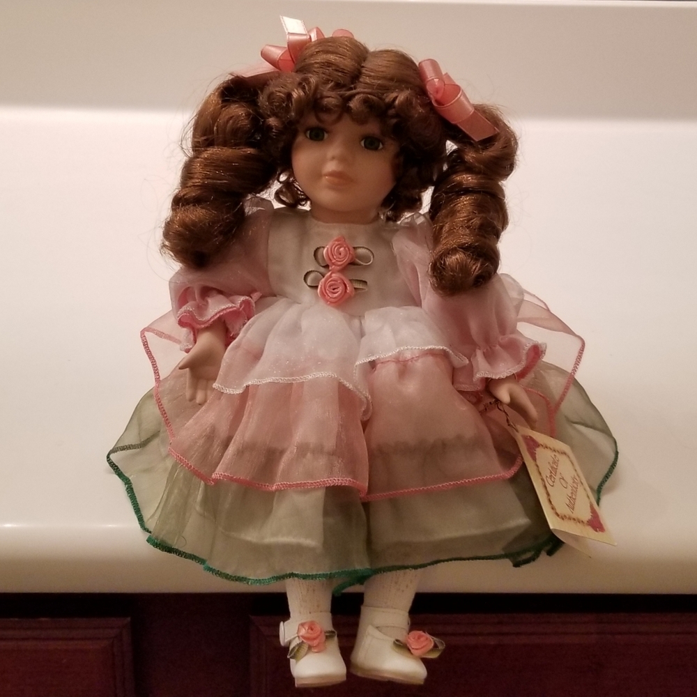 Adorable Animated Wind Up Musical Doll